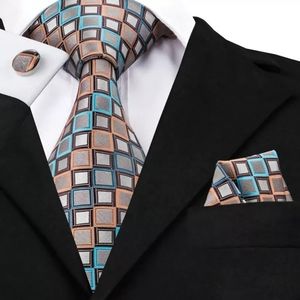 CHECKZ SILK TIE~SQUARE~CUFF SETZ